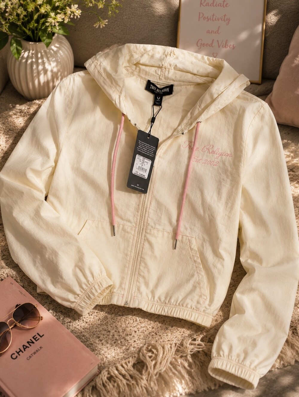 True Religion NWT Light Yellow & Pink Hooded Windbreaker Jacket